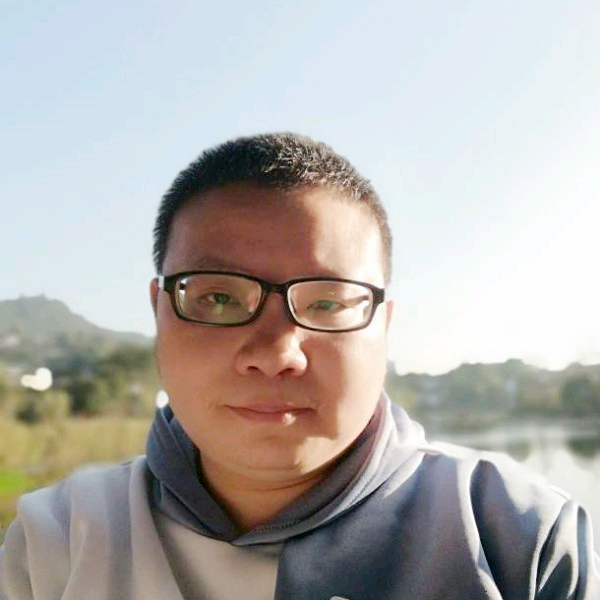 鸿傅士平果的照片