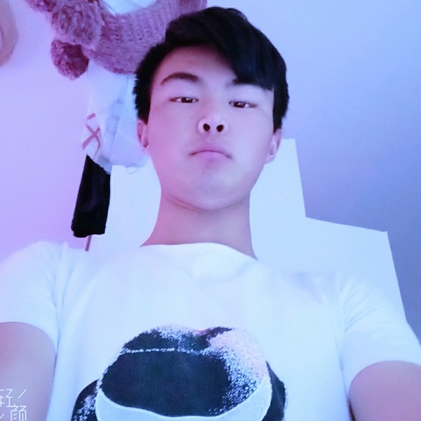 愉快愿醉月的照片