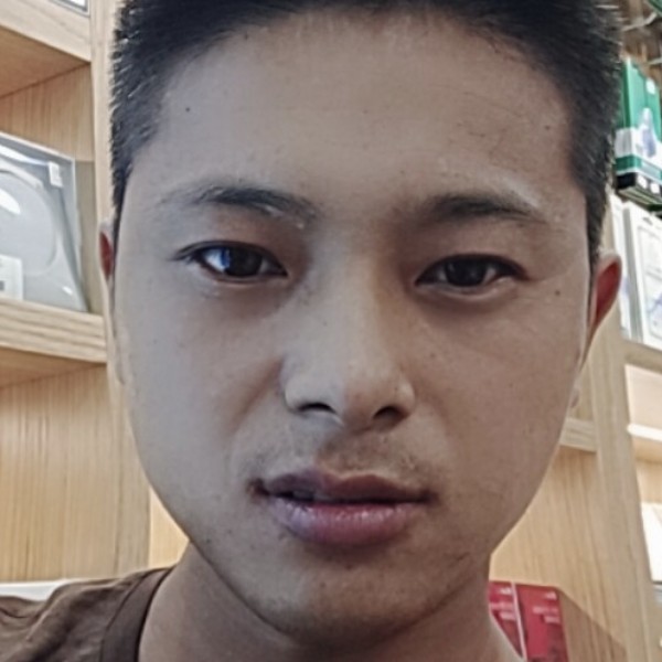 执着迎酒窝的照片
