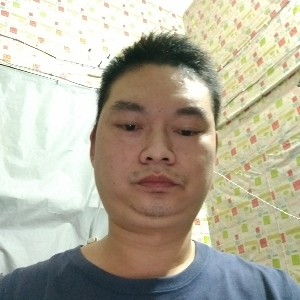 开朗笑爱情的照片