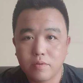 路人有复杂的照片