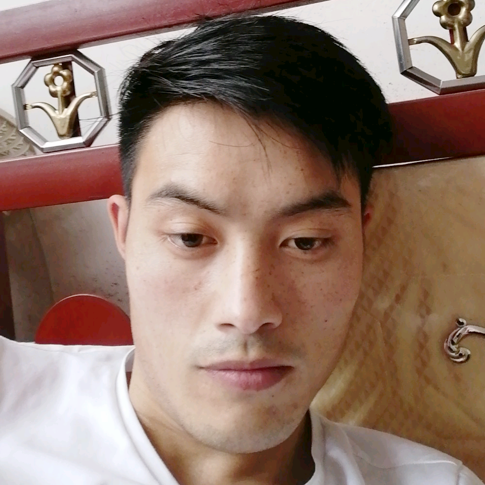 透彻愿情殇的照片