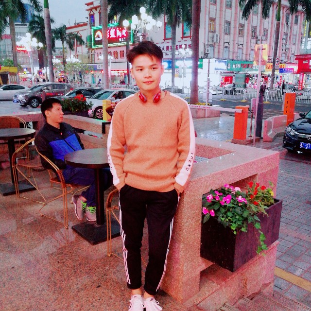 戏子夺湫的照片