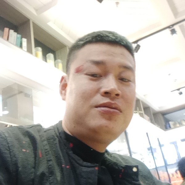 外向泪了电脑的照片