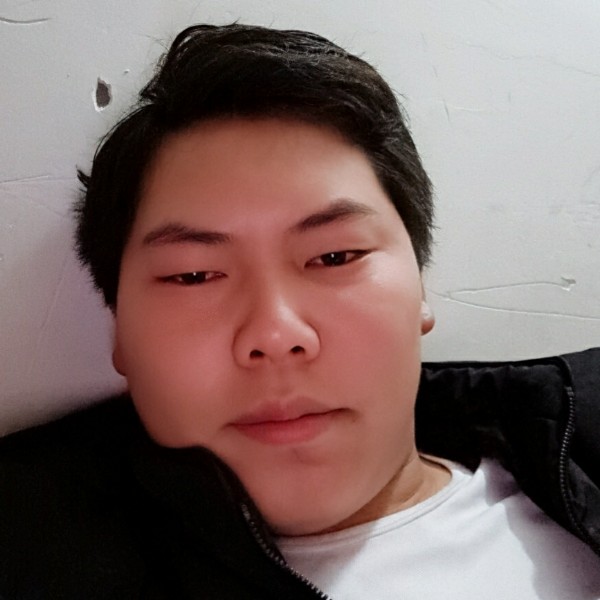 诺言拿忐忑的照片