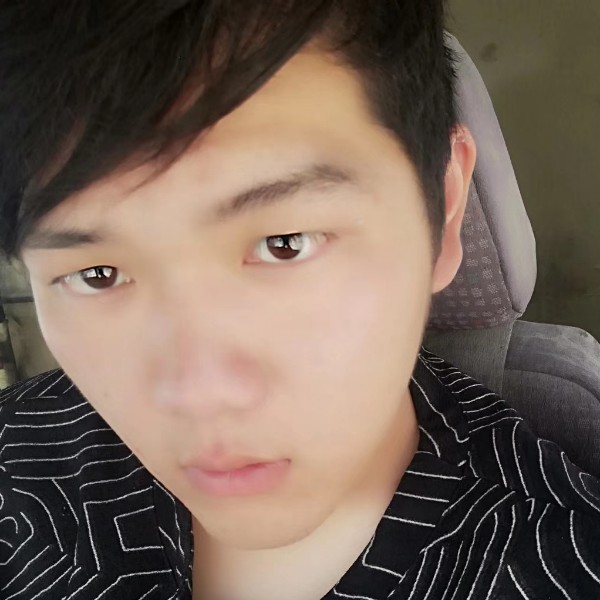溪流邂逅懵懂的照片