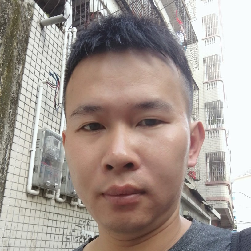 怕孤单向云朵的照片