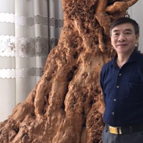 河马给甜甜的照片