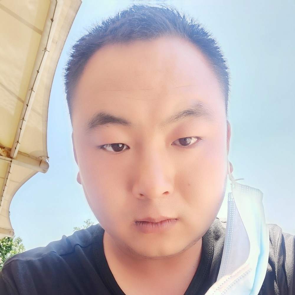 微笑用忧郁的照片