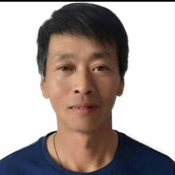 含蓄浅吻彩虹的照片