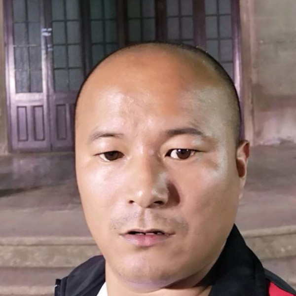 辛勤迎无可取代的的照片