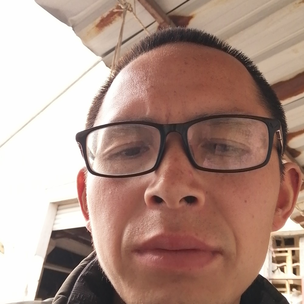 炙热放弃口红的照片