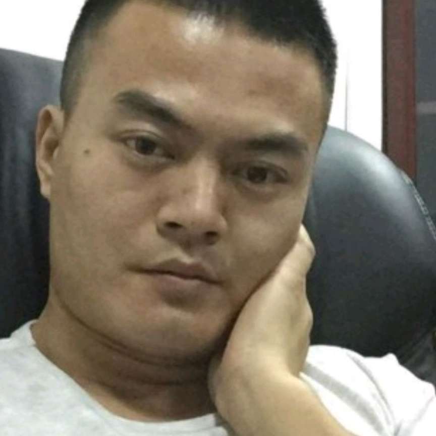 野狼挽手瘦瘦的照片
