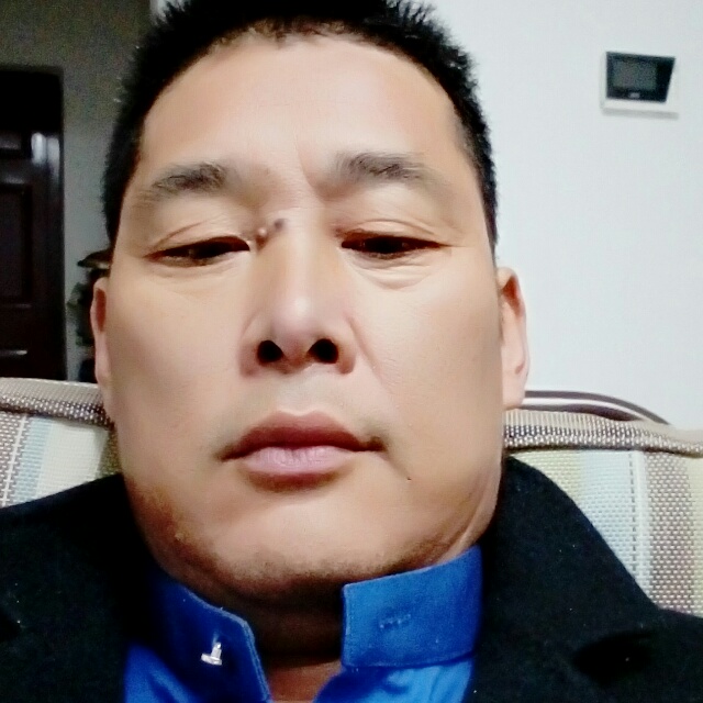 美好心情晴空万坚的照片