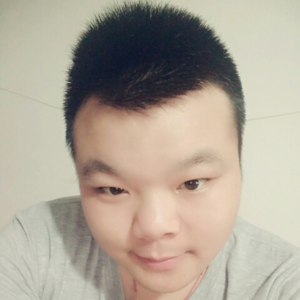 小蘑菇迎搞怪的照片