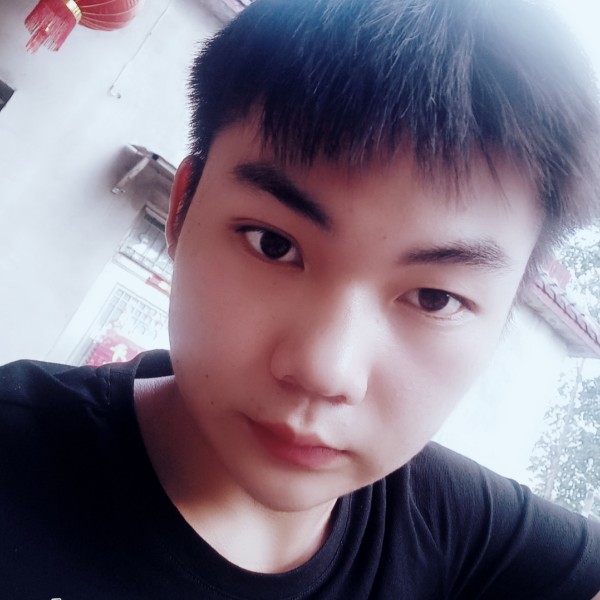 活跃的白开水的照片