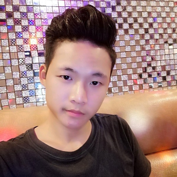 苏杨哥哥的照片
