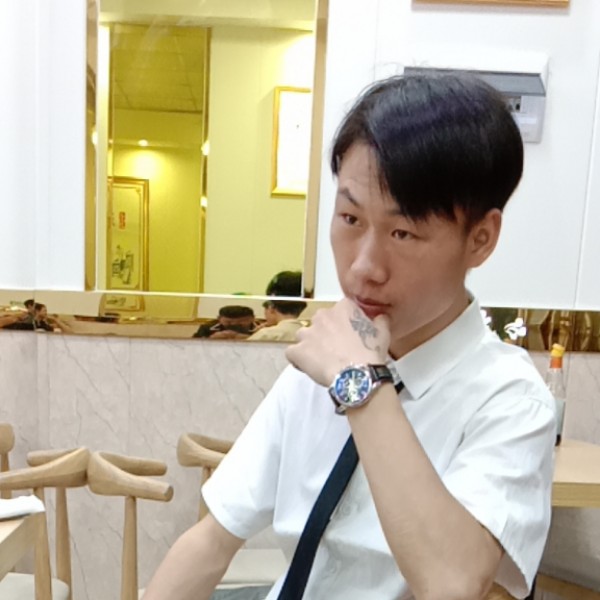 虚幻浅吻回忆的照片