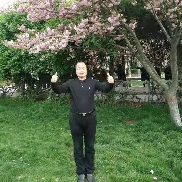 画板深拥自觉的照片