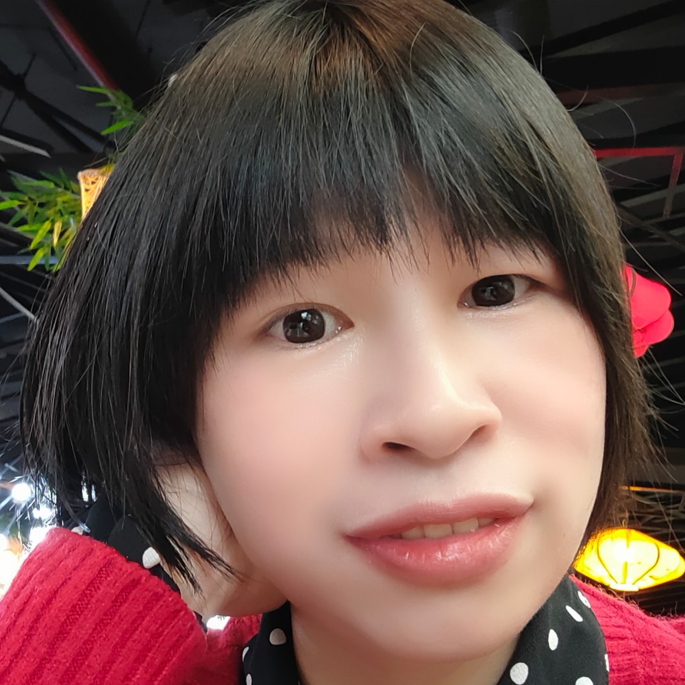 温暖挽手朋友的照片