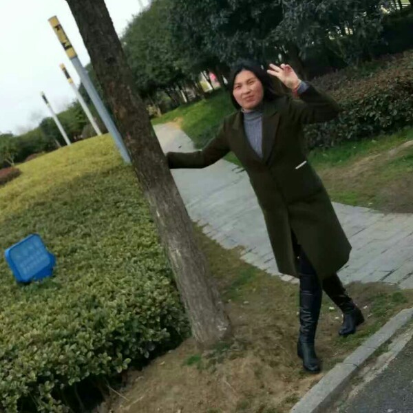贤惠镜子的照片