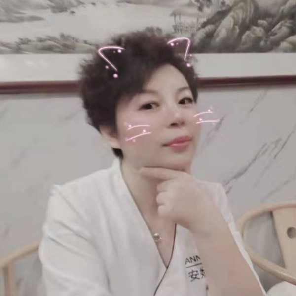 东琳的照片