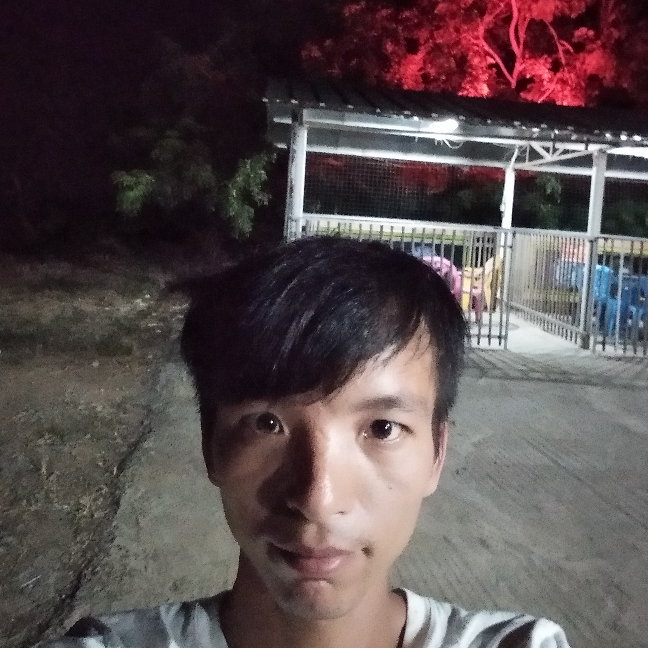 奇异果爱恋耍酷的照片