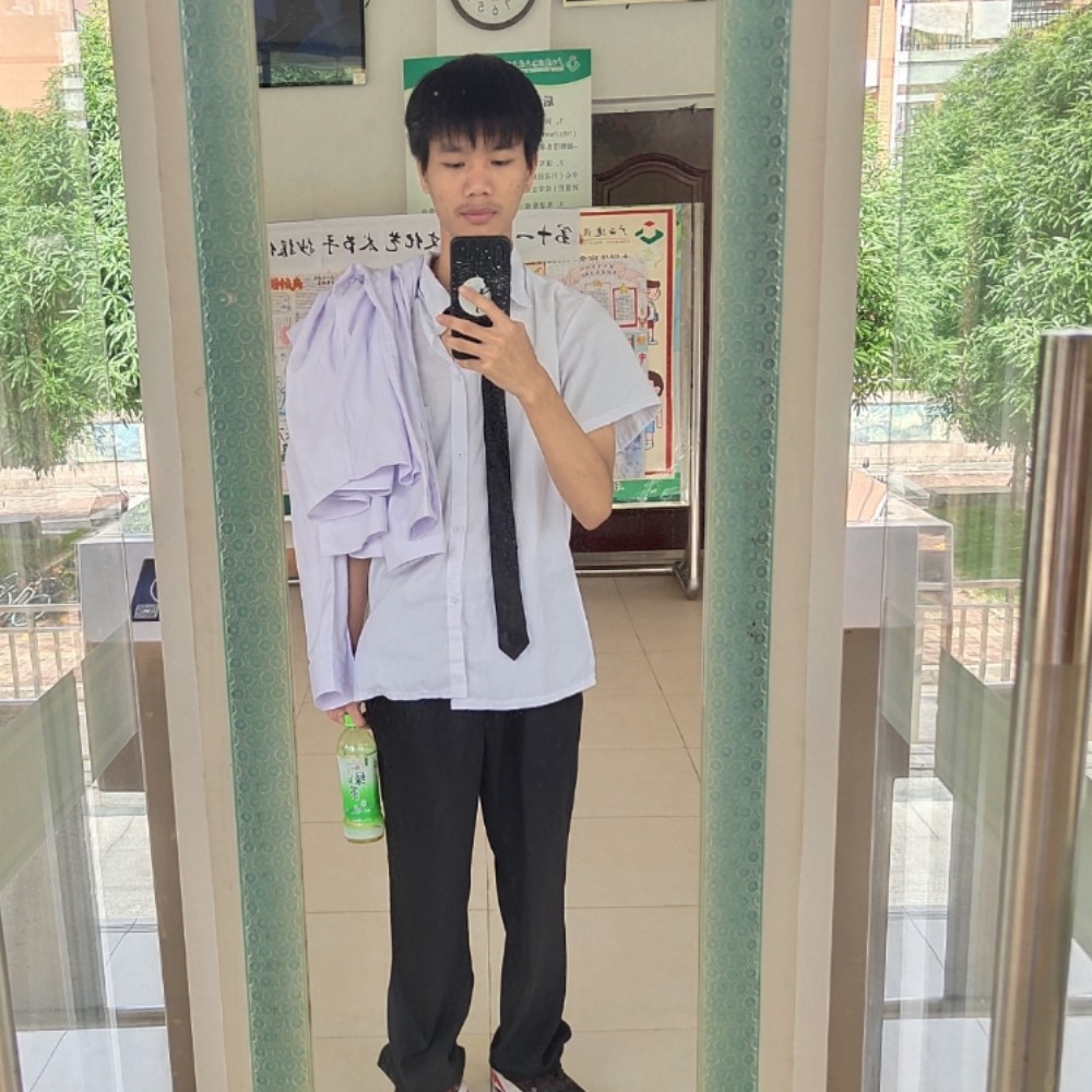 雨蹙眉自信的照片