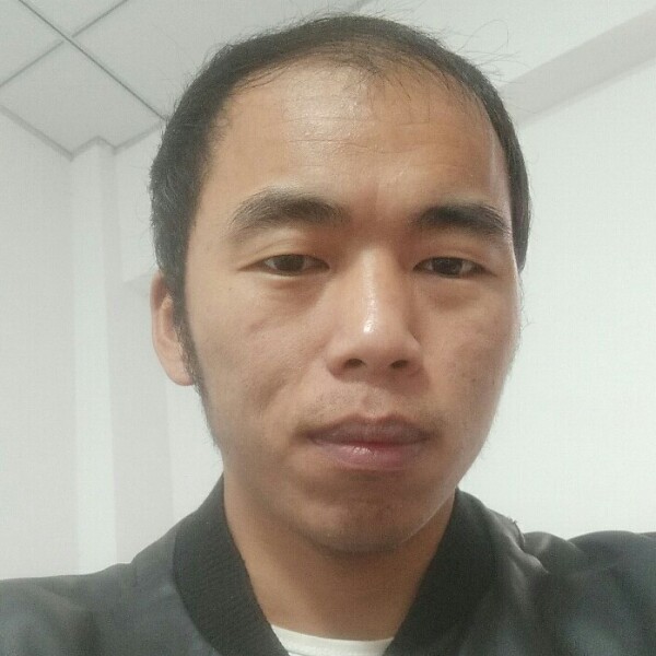端庄眼神的照片