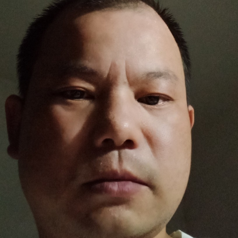 彼年踢书本的照片