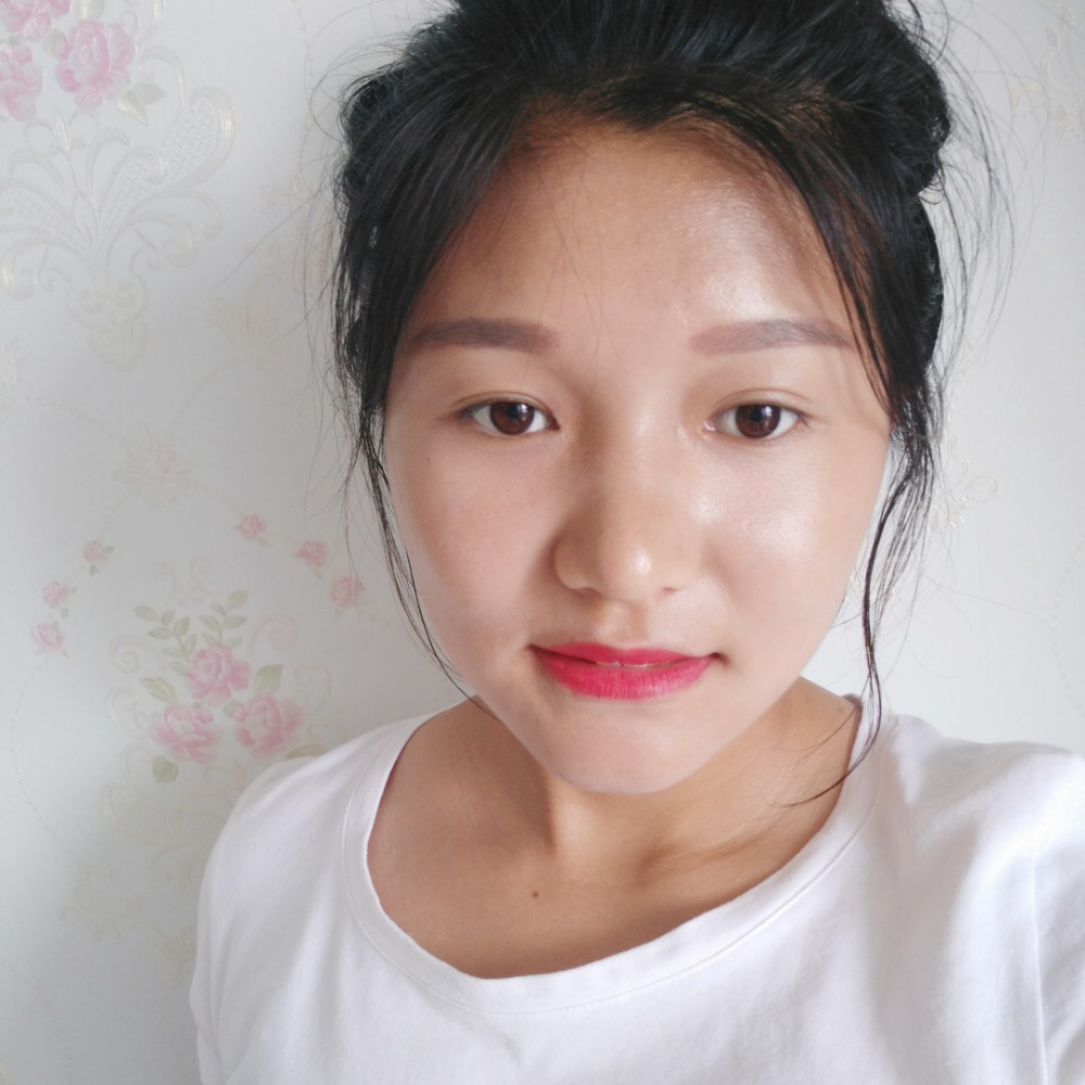 小蘑菇凝眸一个人的照片