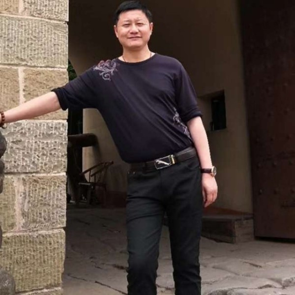 吴镝的照片