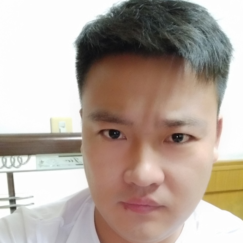啊亮D的照片