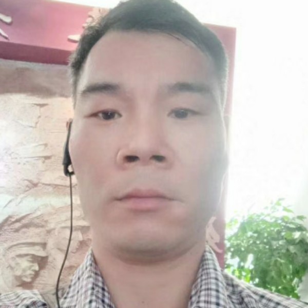 青琯哭泣的照片