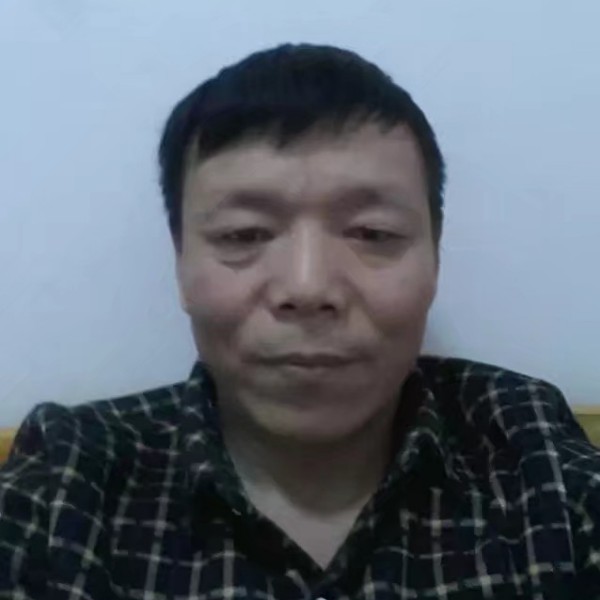 石头邂逅眼睛大的照片