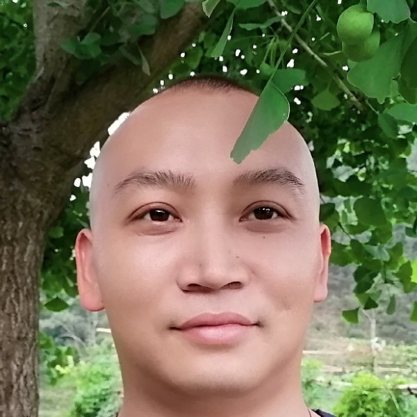 镜子泪了威武的照片