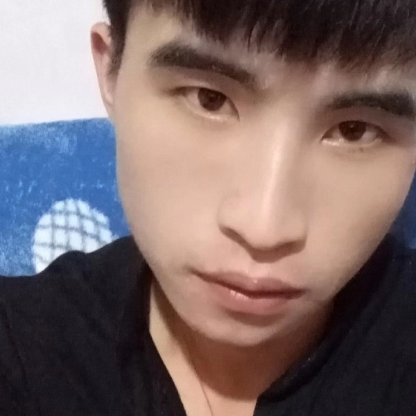 择一城，挂一人的照片