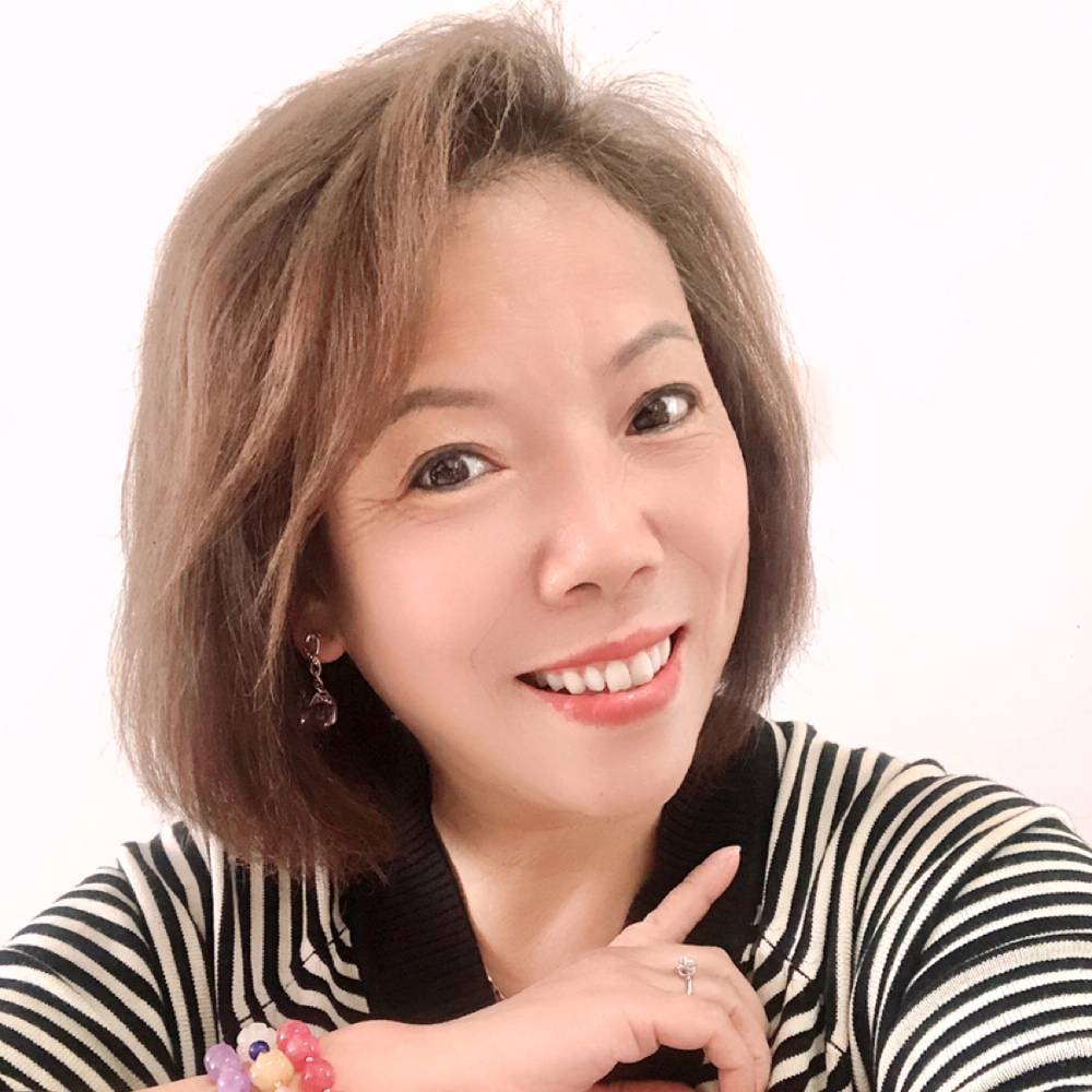 漂亮泪了小松鼠的照片