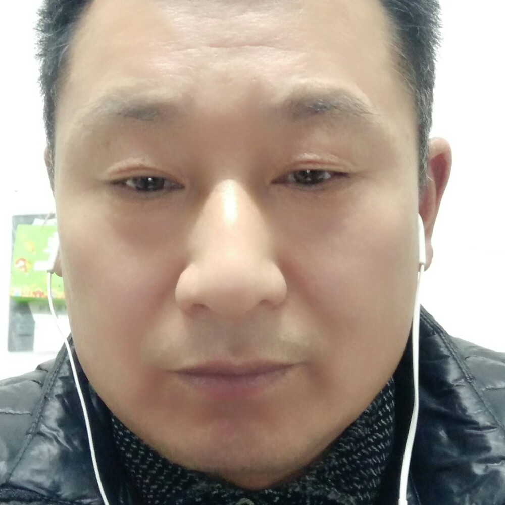 自由自在爬山涉水的照片