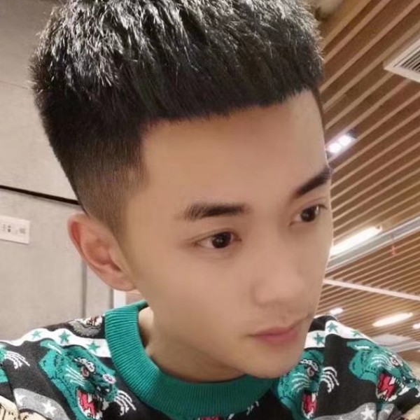 哎左先生的照片