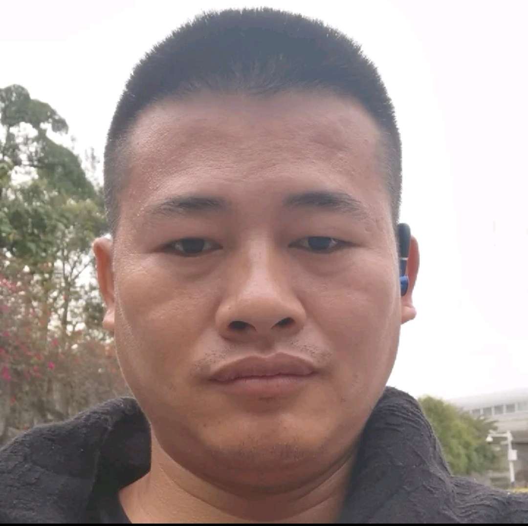 彪壮有大山的照片