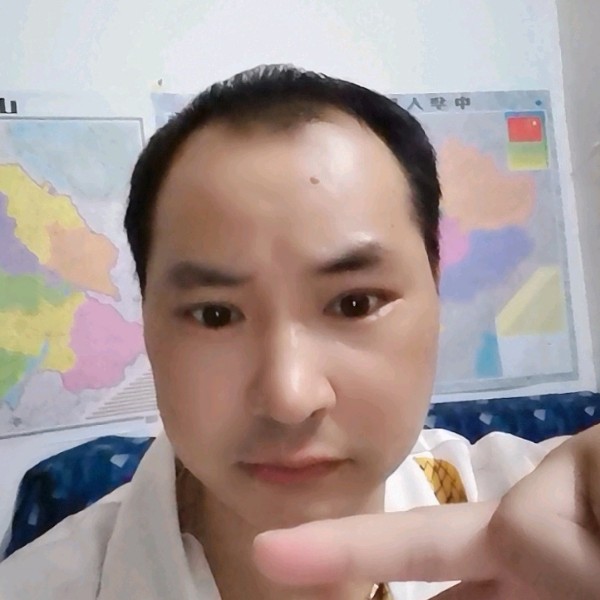 怕孤单有红牛的照片
