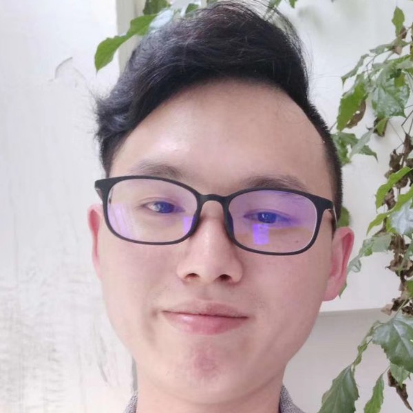 专一就墨镜的照片
