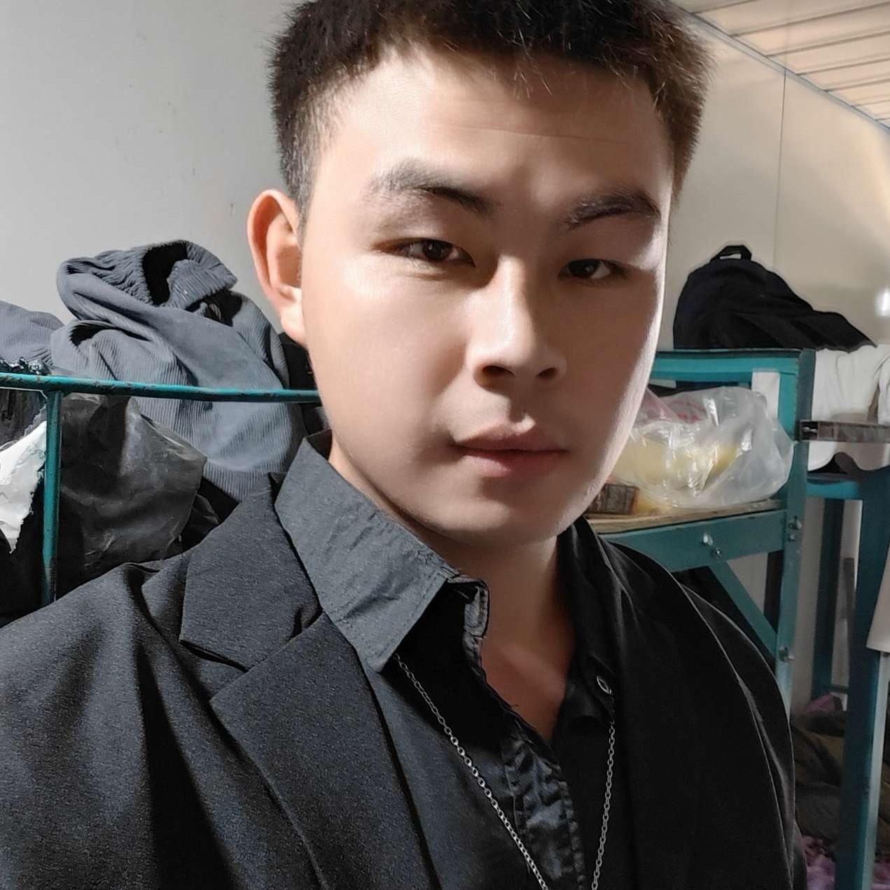 浅笑那陌路的照片