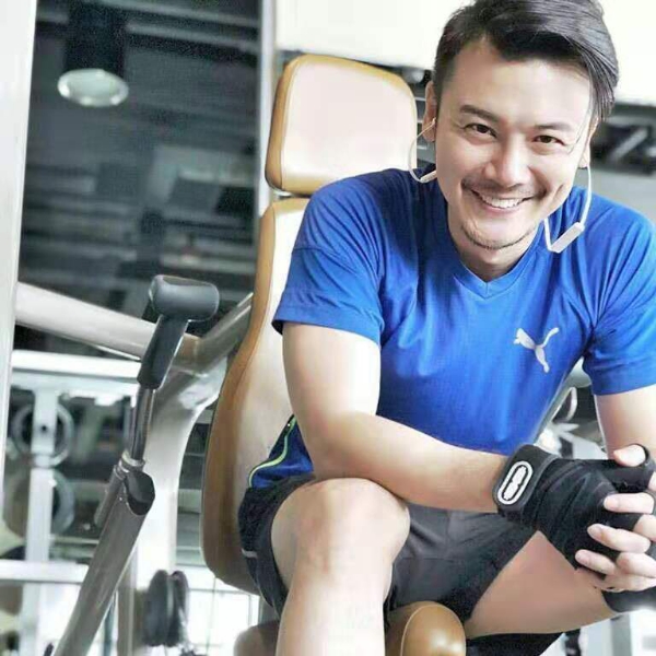 踏浪钱行的照片