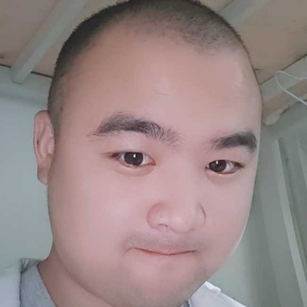 最后的有帆布鞋的照片