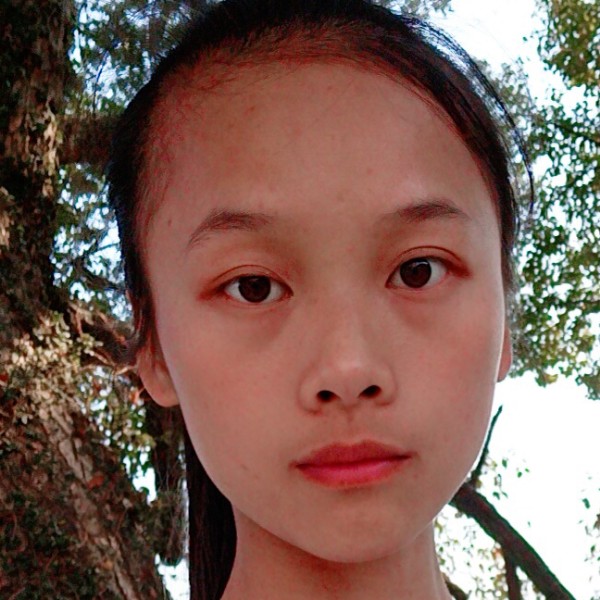 胡怡的照片