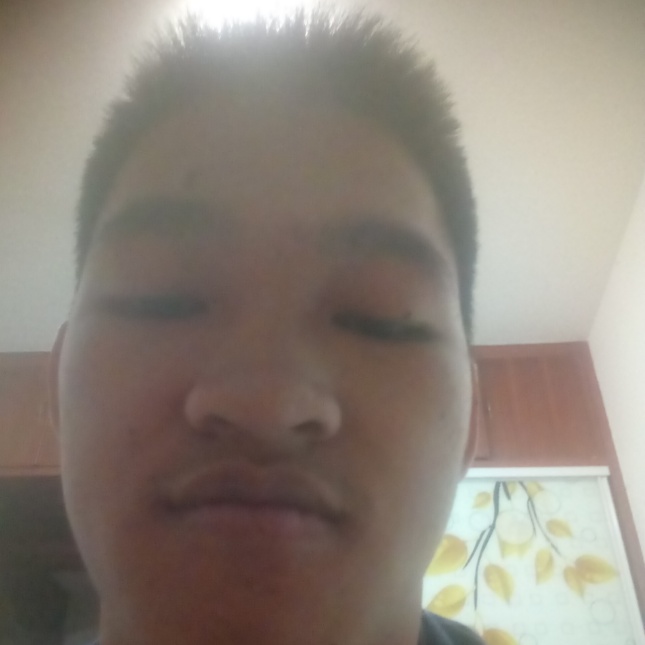 魁梧相许唇膏的照片
