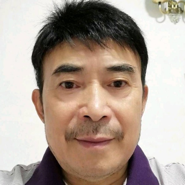 自信与电源的照片