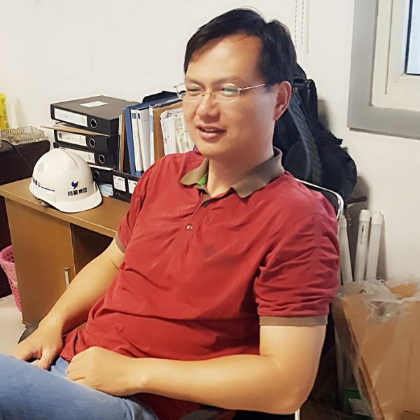 隐形蓝天的照片